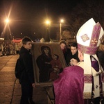 Powitanie symboli ŚDM i Eucharystia na rozpoczęcie Adwentu