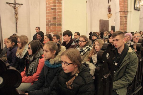 Powitanie symboli ŚDM i Eucharystia na rozpoczęcie Adwentu