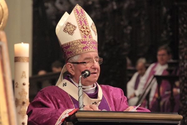 Powitanie symboli ŚDM i Eucharystia na rozpoczęcie Adwentu