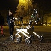 Po Łodzi spacerował robot