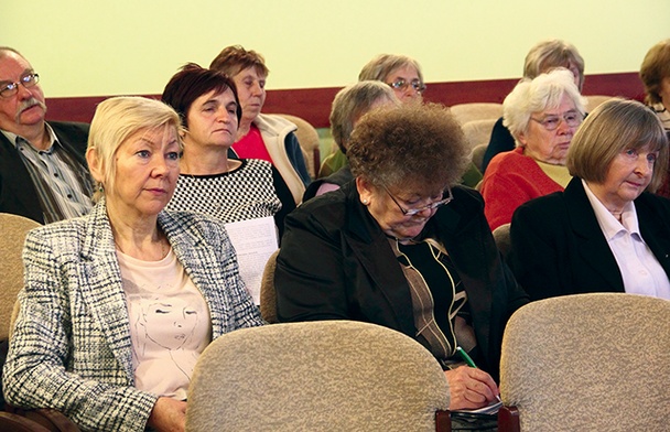  Uczestnicy przez trzy dni poznawali biblijną wykładnię tajemnic różańcowych