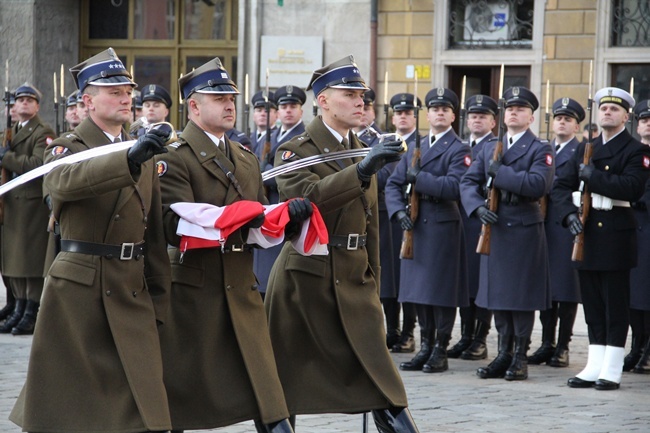 Zaprzysiężenie żołnierzy ochotników i wizyta ministra Macierewicza