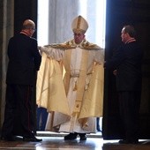 Franciszek otworzył Drzwi Święte