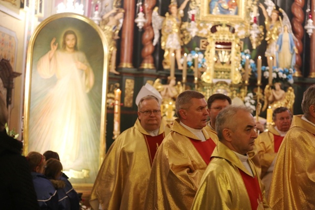 Znaki Bożego Miłosierdzia w Rychwałdzie