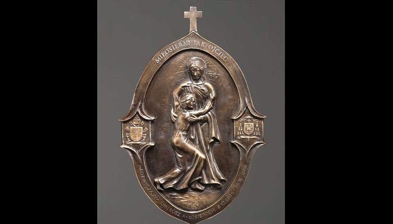 Medaliony Miłosierdzia znajdą się w każdym kościele jubileuszowm na Podbeskidziu