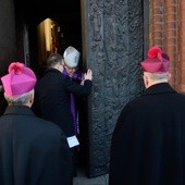 Otwarcie Bramy Miłosierdzia w Opolu