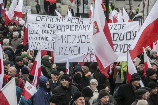 V Marsz Wolności i Solidarności. W drodze pod Belweder