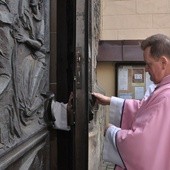 Otwarcie Bramy Miłosierdzia w bazylice św. Mikołaja w Bochni