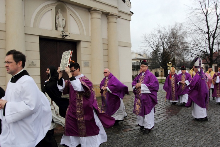 Otwarcie Bramy Miłosierdzia w Łowiczu