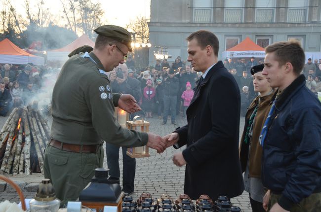 Świąteczne spotkanie na placu