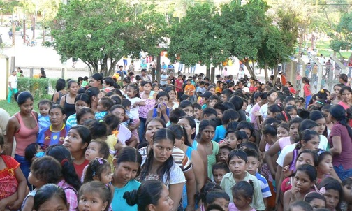 Na czekoladową fiestę w ŚwiętoTtrzech Króli, do paraifii do San Ramon ściągaponad tysięc dzieci