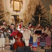 "Mała Jetelinka" z Jaworzynki koledowała w kościele w Pogórzu