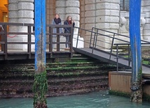 W Wenecji brakuje... wody w kanałach