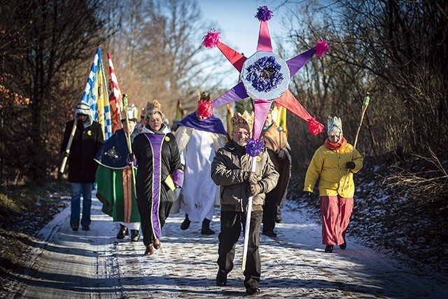 Do zorganizowania ulicznych jasełek nie trzeba wiele – Durąg (cała parafia liczy ok. 700 osób) jest tego najlepszym przykładem. To prawdopodobnie najmniejsza parafia w Polsce organizująca orszak