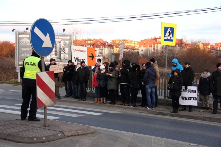 Protest mieszkańców Górki Narodowej