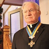  Ks. prof. Hieronim Chamski z Wielkim Orderem Świętego Zygmunta