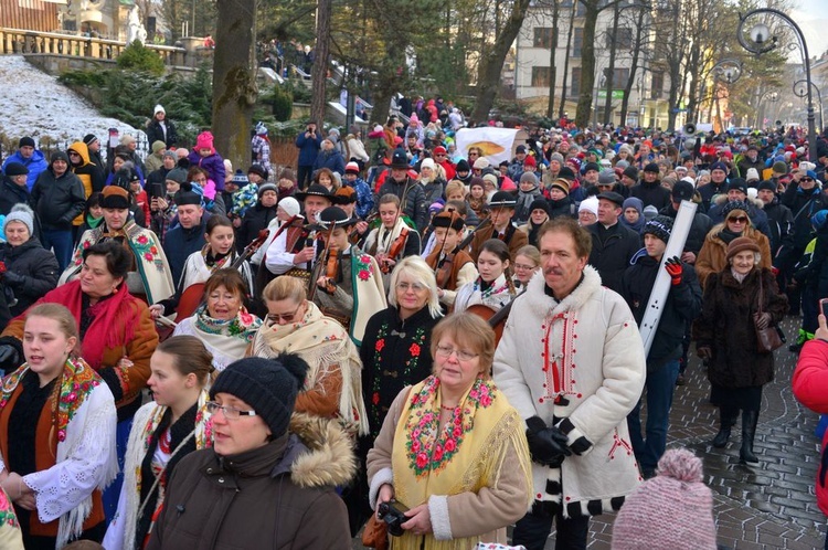 Wędrowali przez Krupówki 