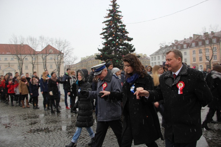 Polonez maturzystów w Łowiczu