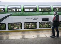 Nowe piętrowe pociągi od PESY