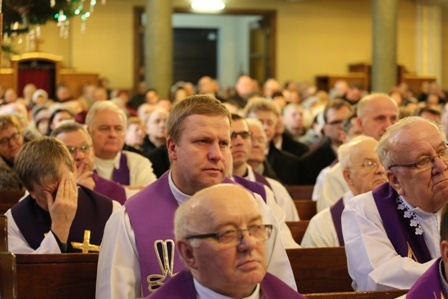 Ostatnie pożegnanie śp. ks. kan. Karola Psurka