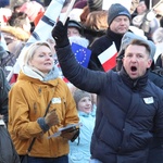 Manifestacja Komitetu Obrony Demokracji w Olsztynie