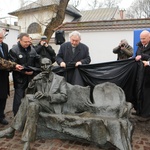 Ławeczka Jana Karskiego w Krakowie