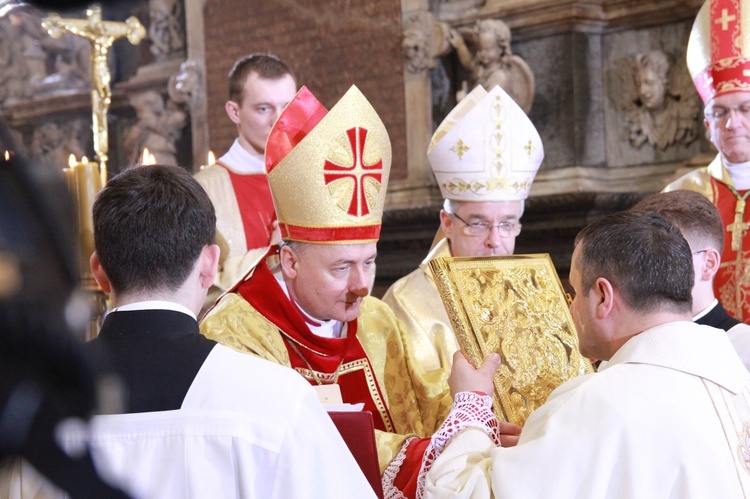 Święcenia biskupie ks. Leszkiewicza, cz. I. Liturgia i ryt święceń