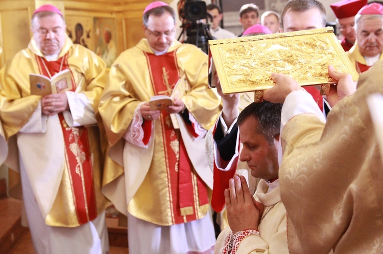 Święcenia biskupie ks. Leszkiewicza, cz. I. Liturgia i ryt święceń