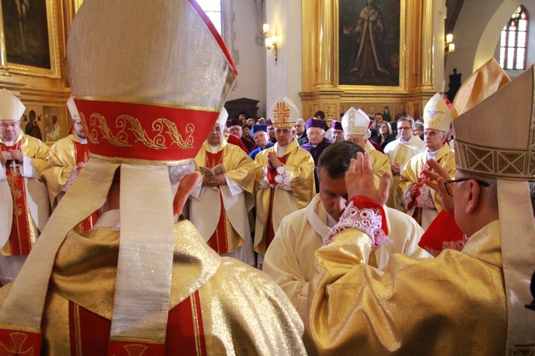 Święcenia biskupie ks. Leszkiewicza, cz. I. Liturgia i ryt święceń