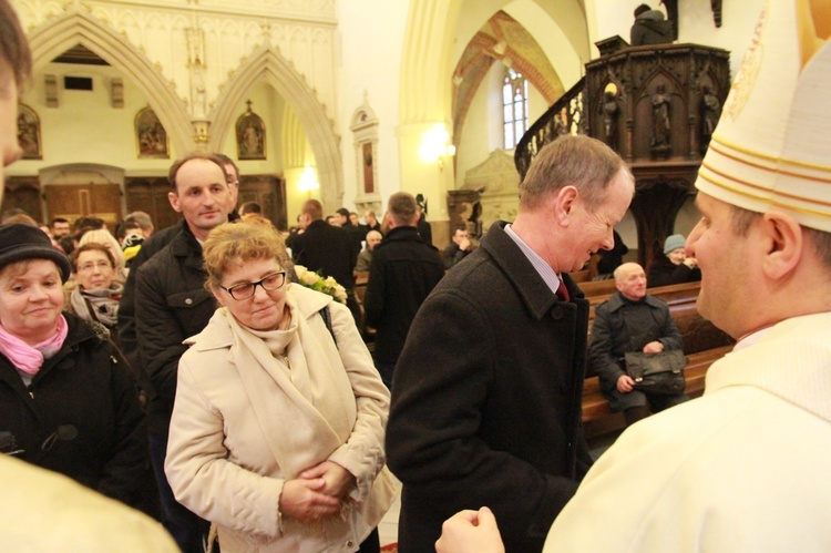 Święcenia biskupie ks. Leszkiewicza, cz. II. Goście i życzenia.