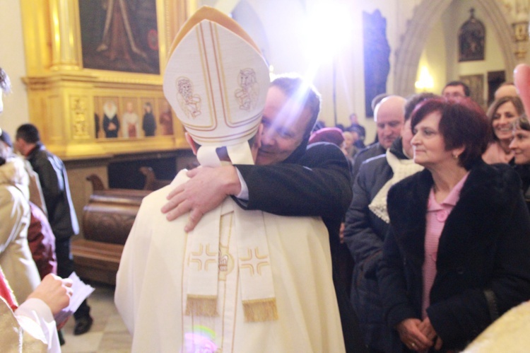 Święcenia biskupie ks. Leszkiewicza, cz. II. Goście i życzenia.