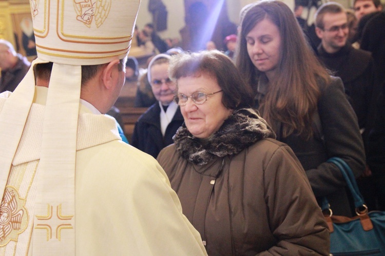 Święcenia biskupie ks. Leszkiewicza, cz. II. Goście i życzenia.