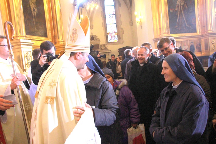 Święcenia biskupie ks. Leszkiewicza, cz. II. Goście i życzenia.