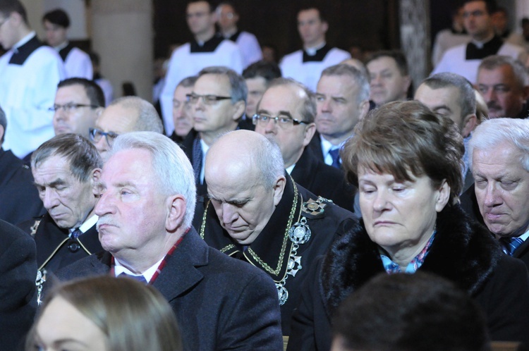 Święcenia biskupie ks. Leszkiewicza, cz. II. Goście i życzenia.