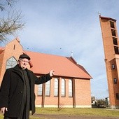  Ks. kan. Zbigniew Sieroń podkreśla, że nie byłoby kościoła i nowego obiektu bez zaangażowania całej parafii