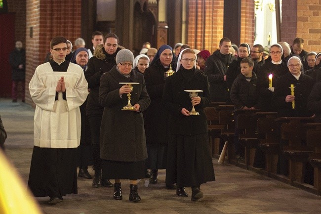 Osoby konsekrowane są światłem Chrystusa, muszą wychodzić w świat i rozświetlać ciemności 