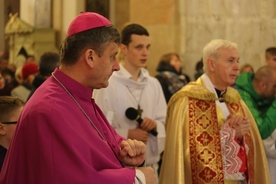 Powitaniu obrazu w parafii św. Macieja przewodniczyli bp Roman Pindel i ks. prał. Stanisław Czernik