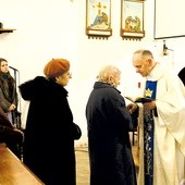  W czasie Mszy św. ks. Józef Kożuchowski udzielił sakramentu  namaszczenia chorych. Przeczytał również Orędzie papieża Franciszka na XXIV Światowy Dzień Chorego 