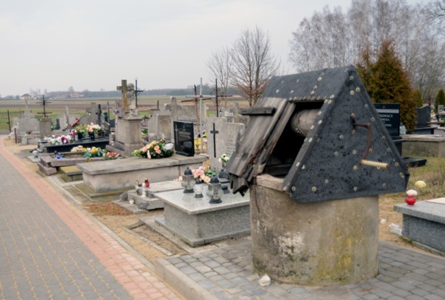 Cmentarz w Odechowie zabytkiem