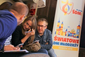 Wolontariusze z Bocheńskiego Biura Medialnego podczas jednego ze spotkań organizacyjnych
