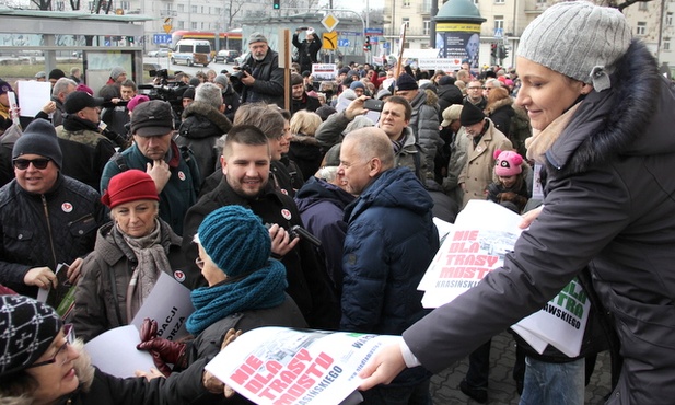 W manifestacji wzięły udział również władze dzielnicy