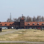 Droga Krzyżowa na terenie KL Auschwitz-Birkenau