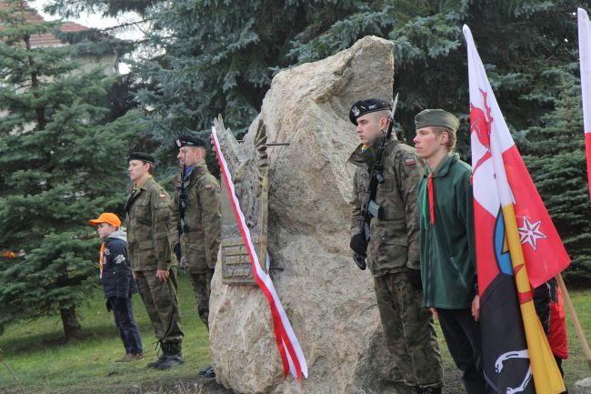 Odsłonięcie pomnika Żołnierzy Wyklętych w Żarach