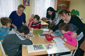 Każdy uczeń ma dostosowany osobisty poziom nauczania 