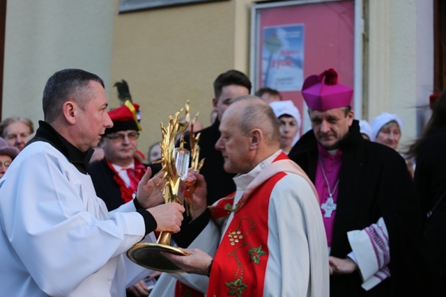 Znaki Bożego Miłosierdzia we Włosienicy