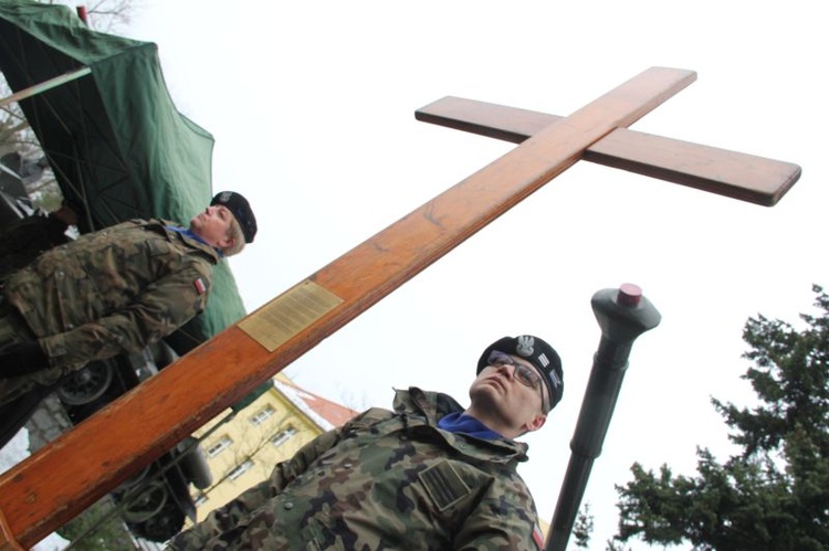 Znaki ŚDM u żołnierzy w Żaganiu