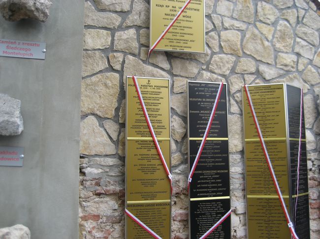 Pomnik Niezłomnym - Ojczyzna w Morawicy