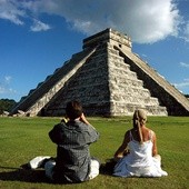 Piramida El Castillo w Chichen Itza (Meksyk)