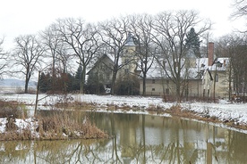 Współczesny widok pałacu myśliwskiego w Klenicy