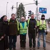   W małych grupach lub samotnie uczestnicy EDK spędzili na trasie około 10 godzin w marszu i milczeniu, doświadczając spotkania z Bogiem 